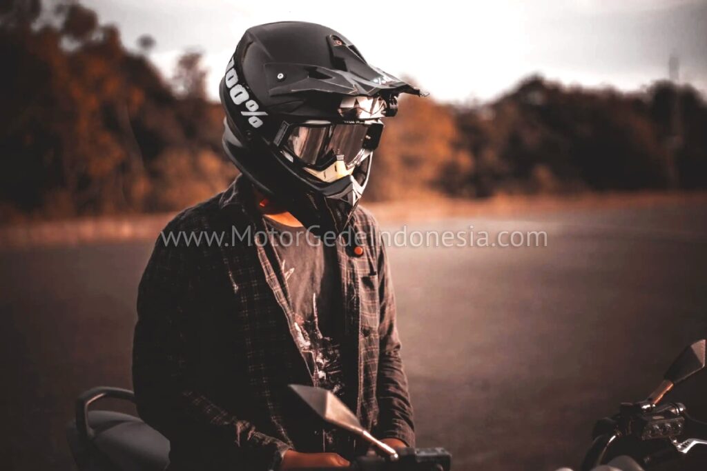 enduro dual sport helm yang cocok untuk motor gede