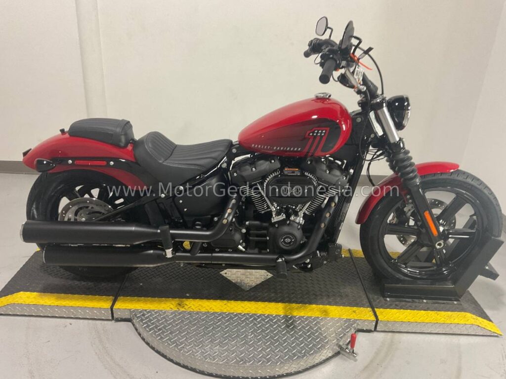 harley davidson street bob motor gede untuk orang pendek