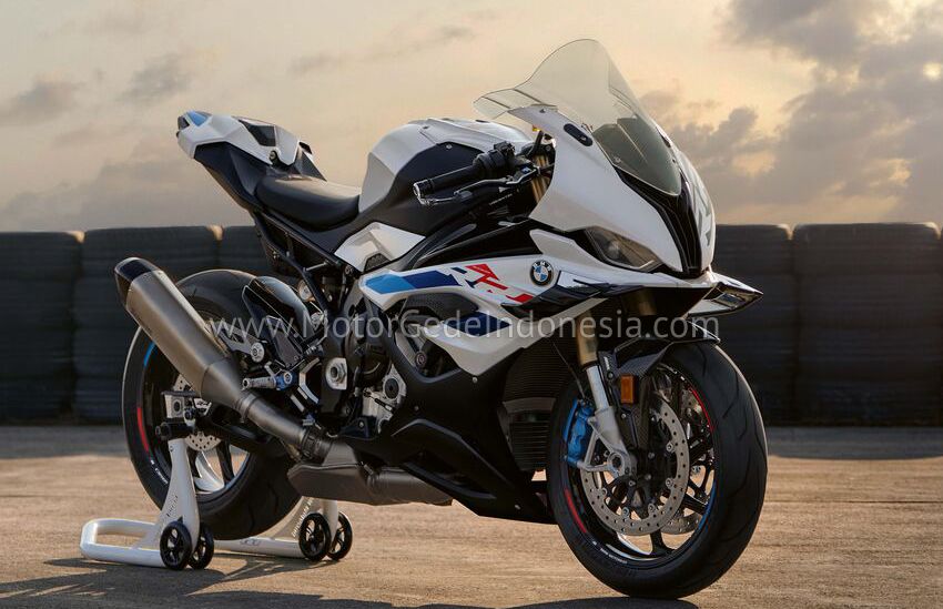 bmw s 1000 rr jadi referensi untuk pajak motor gede 1000cc