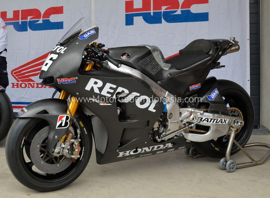 fitur unggulan motor gede honda rc213v-s