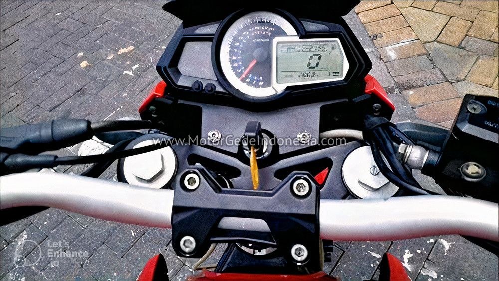 fitur motor gede benelli tornado tnt 250