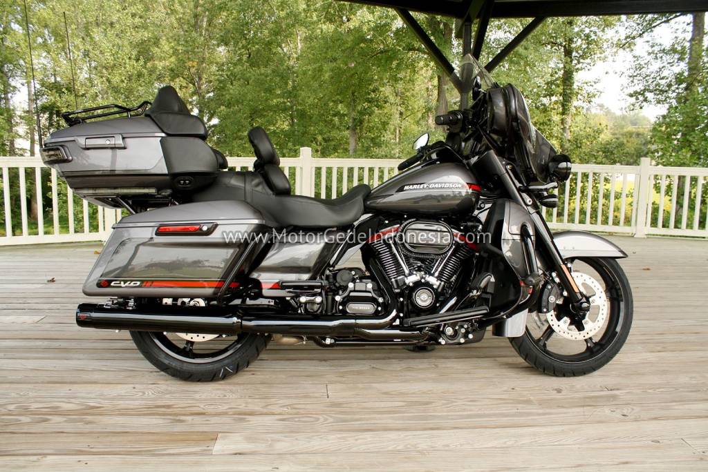 harley davidson cvo limited salah satu dari 5 motor gede yang dijual di indonesia