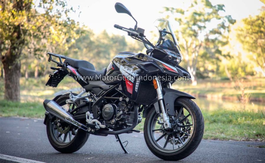 harga motor benelli trk 250cc dan spesifikasinya