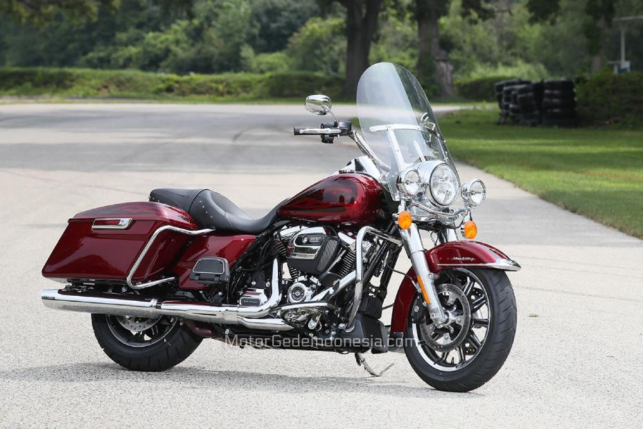 harley davidson road king classic red edition